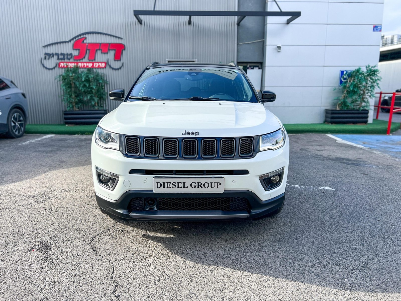 Compass - 2021 – תמונה 2